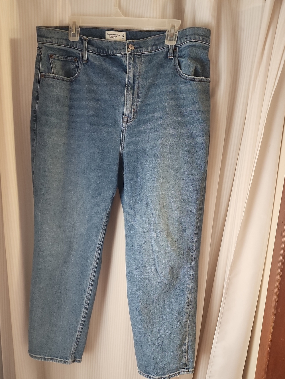 Abercrombie & Fitch Light Blue Ankle Women's Jeans